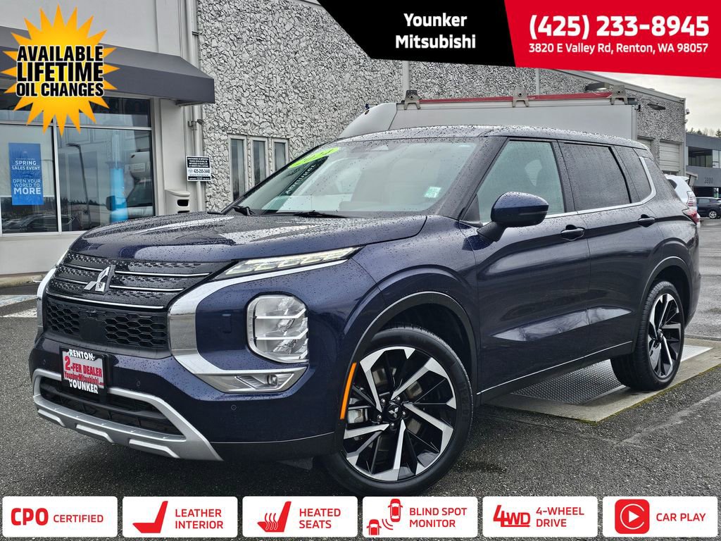 Used 2024 Mitsubishi Outlander SE image 1