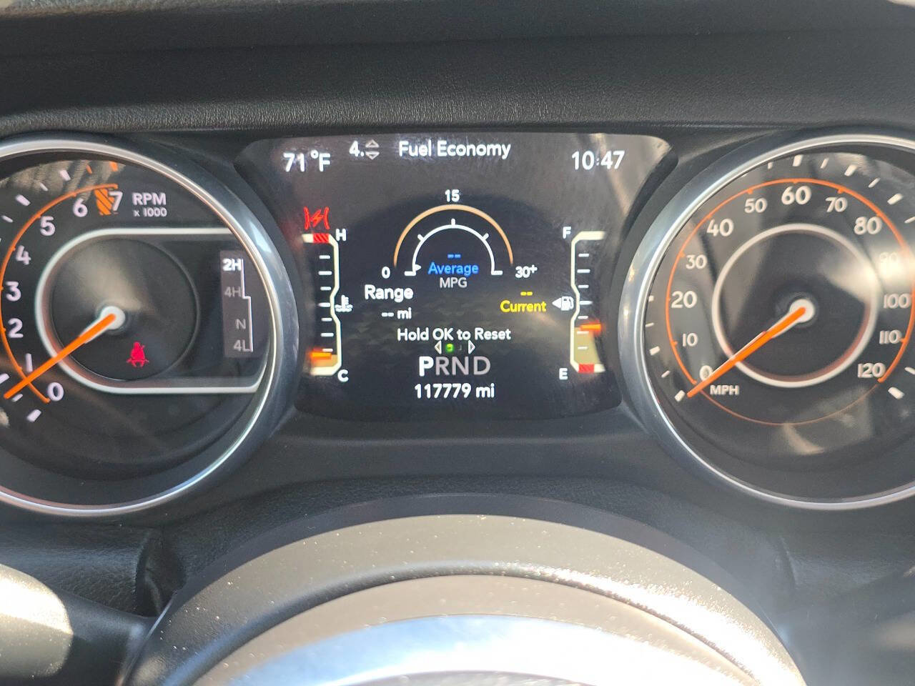 Used 2018 Jeep Wrangler Unlimited Sahara image 33