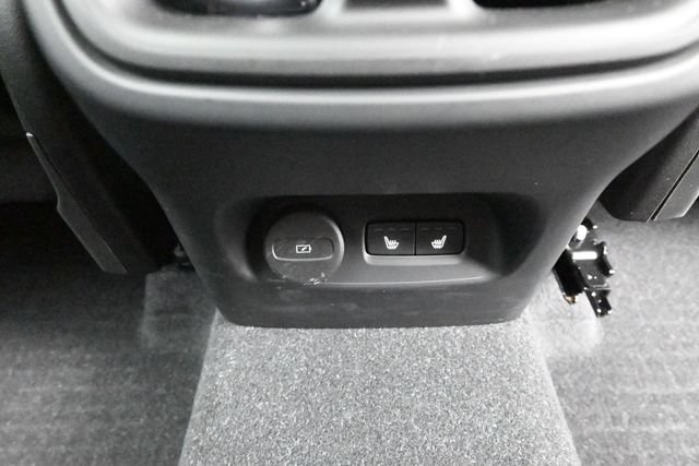 Used 2023 Volvo XC40 B5 Ultimate w/ Protection Package Premier AWD/4WD image 33
