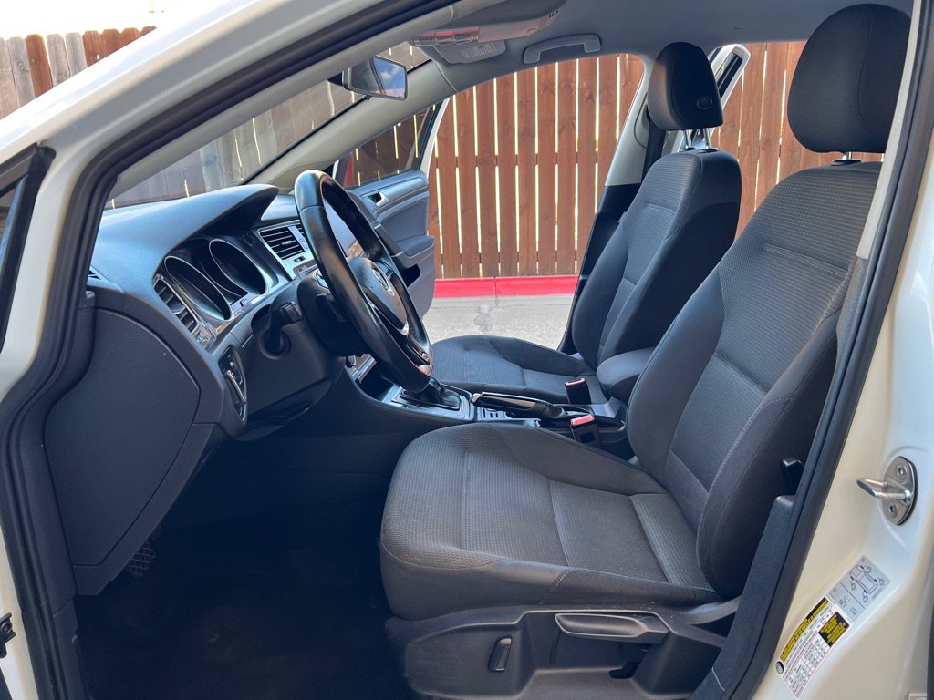 Used 2019 Volkswagen Golf S FWD image 9