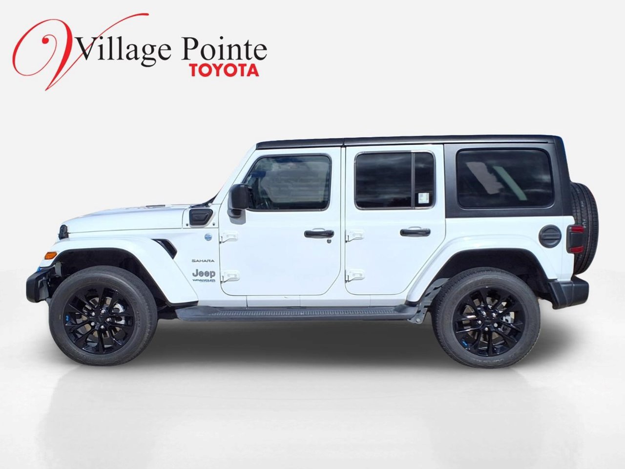 Used 2022 Jeep Wrangler Unlimited Sahara AWD/4WD image 2