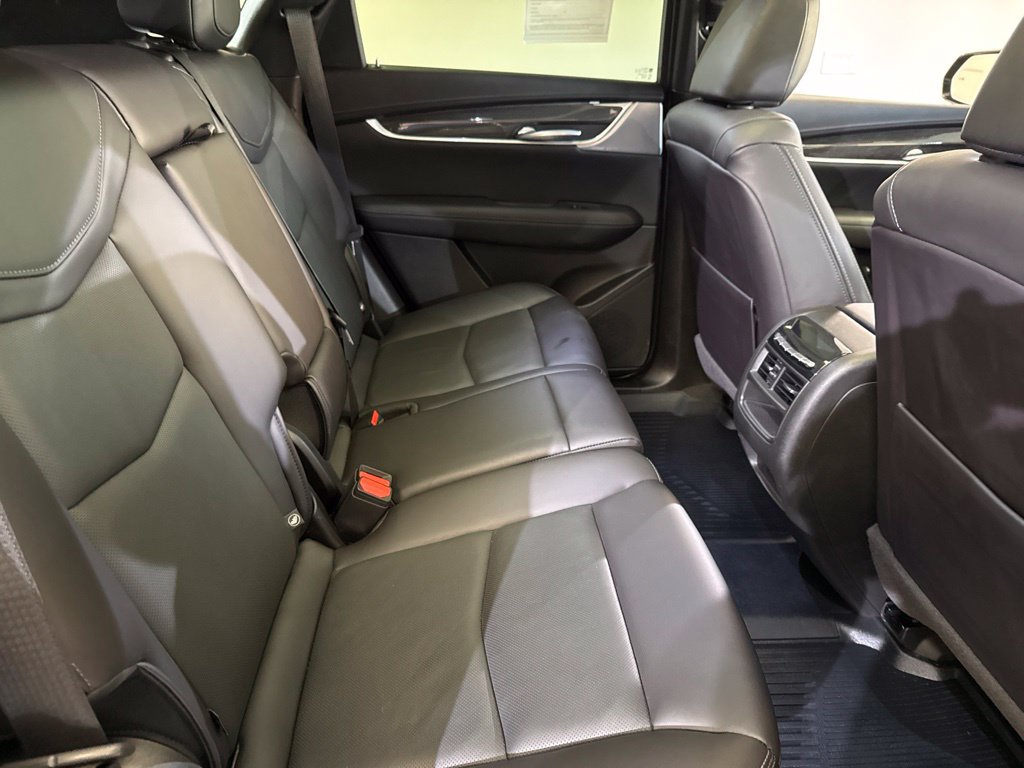 Used 2026 Cadillac XT5 Sportv w/ LPO, Floor Liner Package AWD/4WD image 15