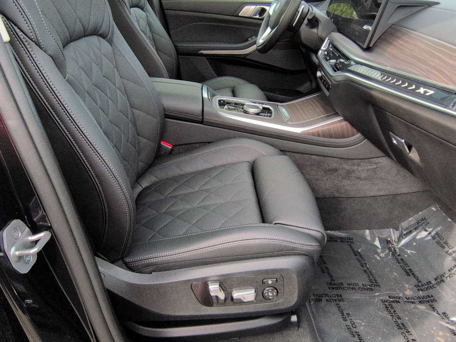Used 2026 BMW X7 xDrive40i w/ Premium Package AWD/4WD image 24