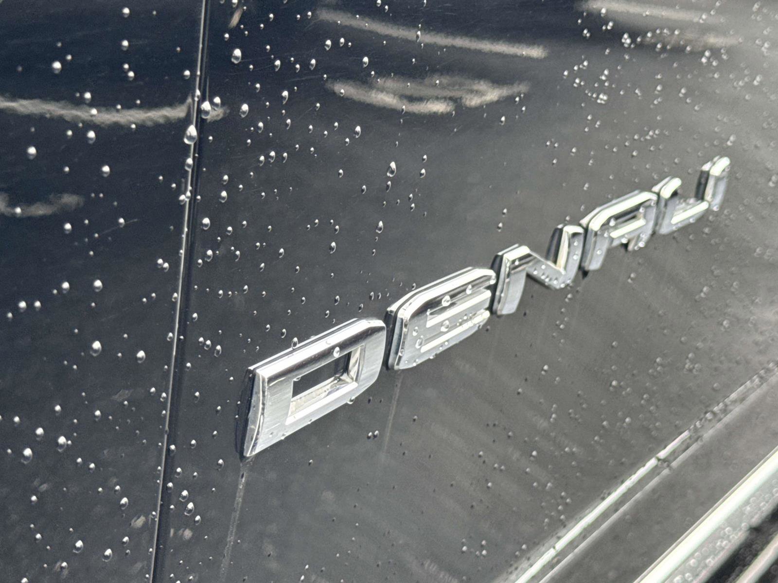 Used 2021 GMC Yukon XL Denali image 11