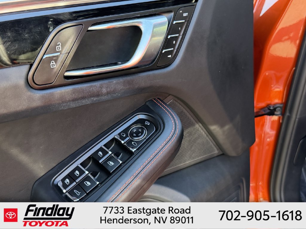 Used 2023 Porsche Macan GTS AWD/4WD image 16