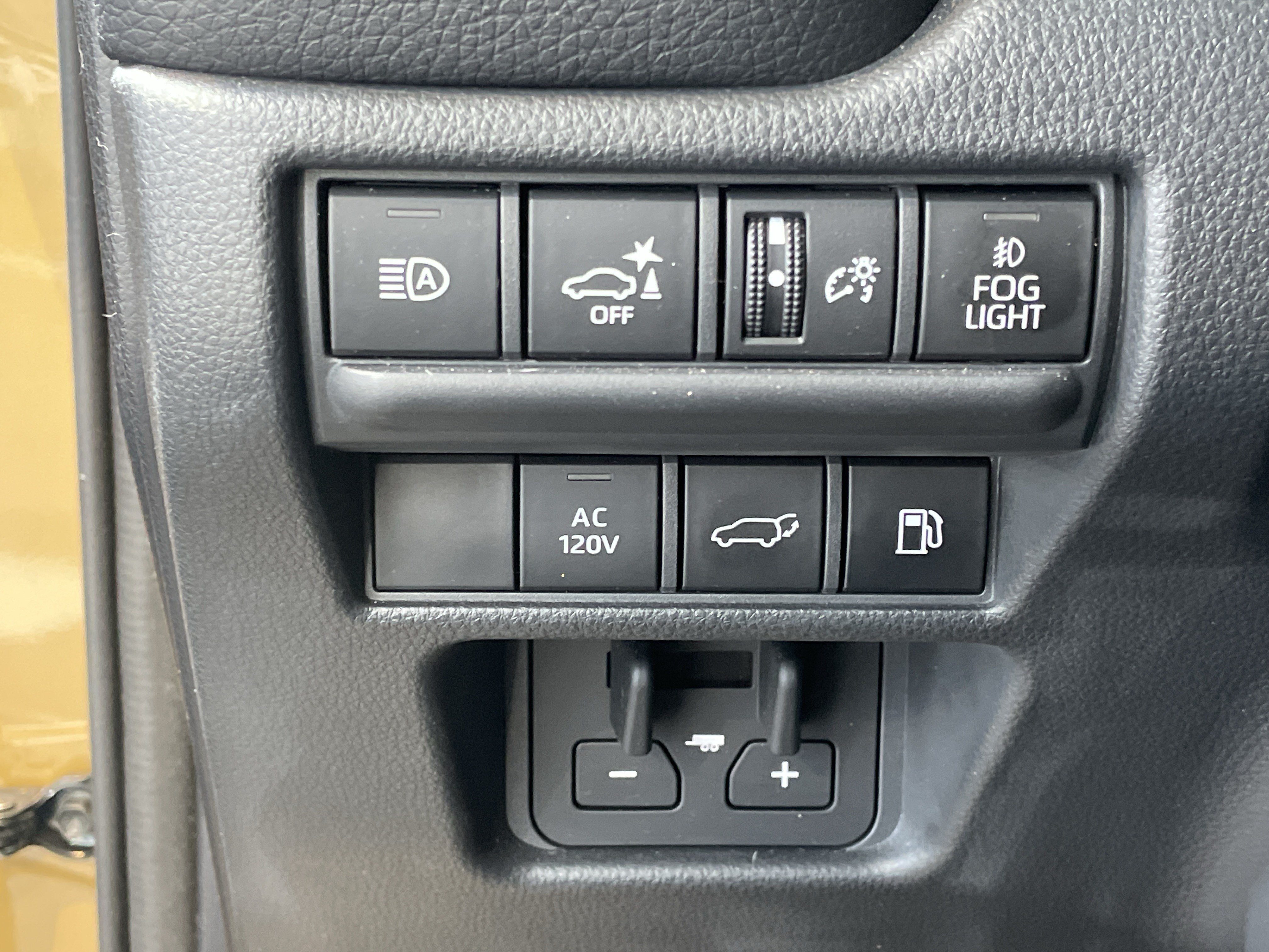 Used 2025 Toyota Land Cruiser w/ Premium Package AWD/4WD image 25