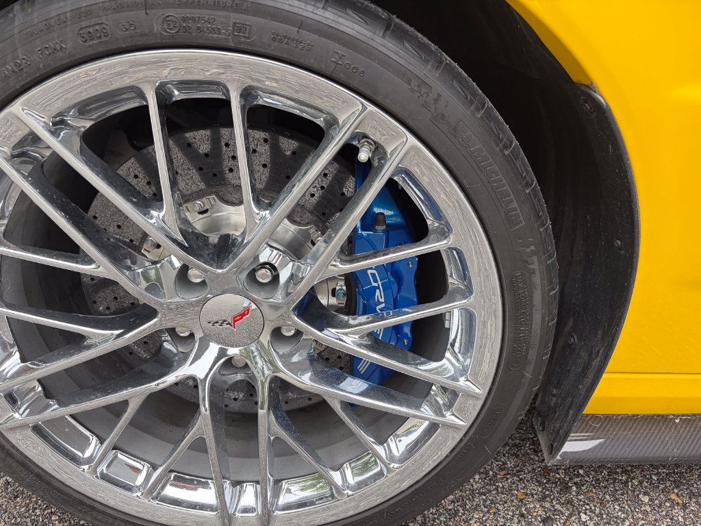 Used 2010 Chevrolet Corvette ZR1 w/ Preferred Equipment Group RWD image 54
