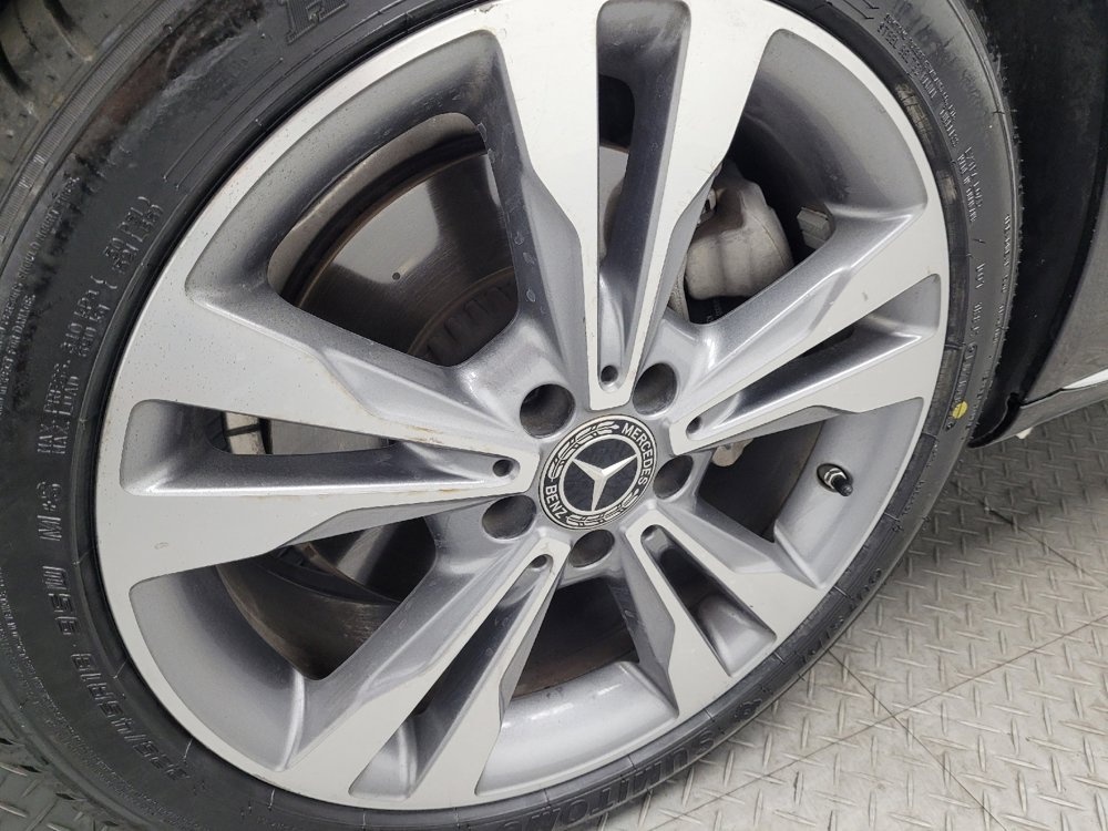 Used 2018 Mercedes-Benz C 300 Sedan image 31