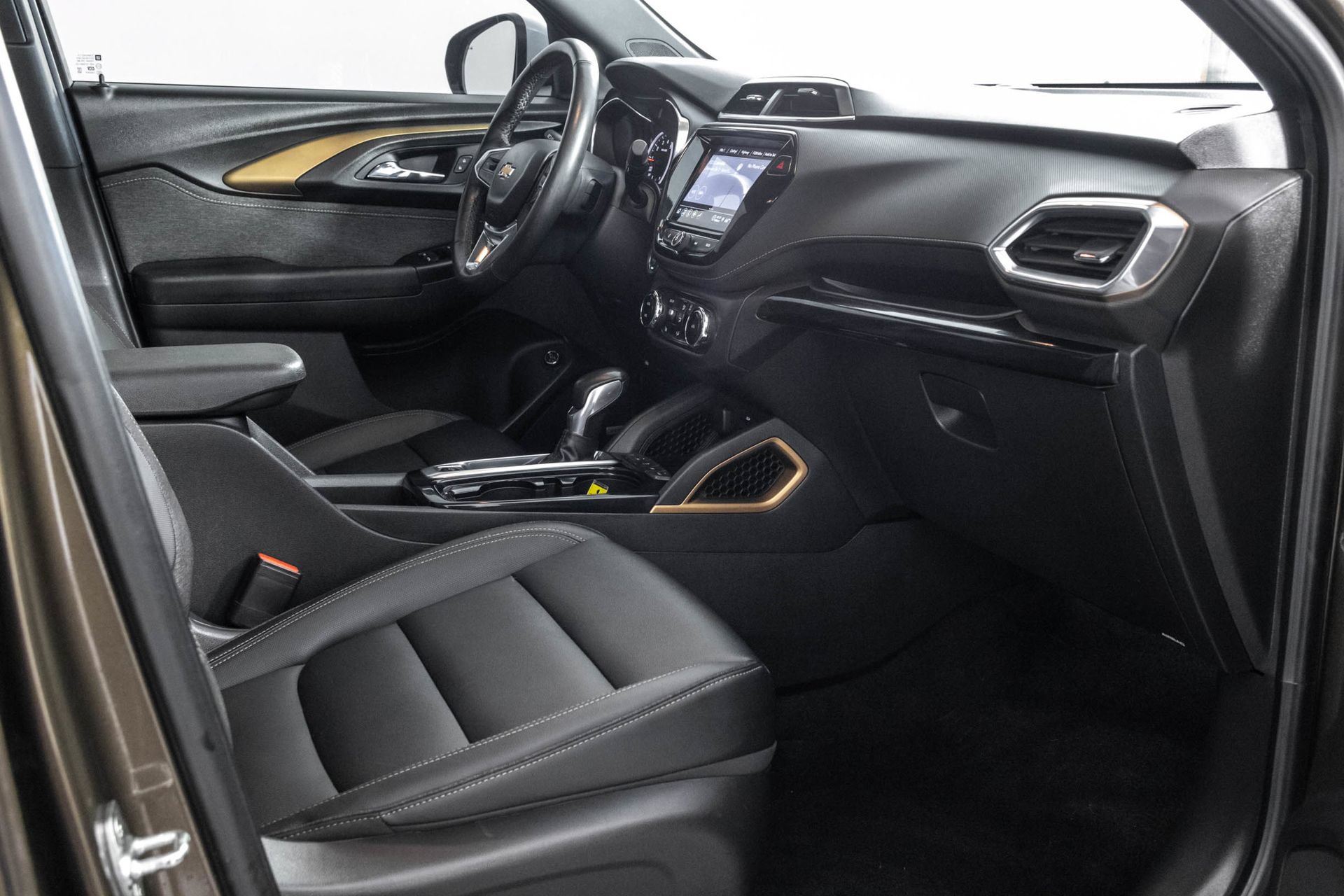 Used 2022 Chevrolet TrailBlazer ACTIV w/ Sun and Liftgate Package AWD/4WD image 42