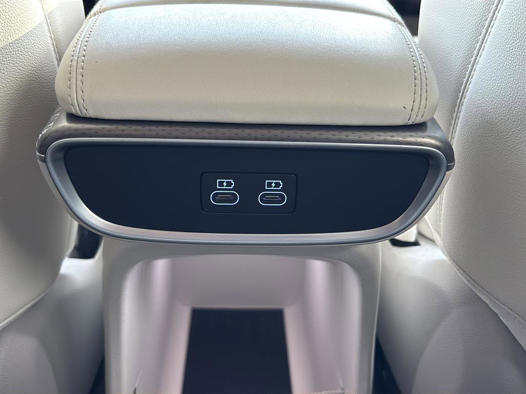 Certified 2023 Genesis GV60 Advanced image 43