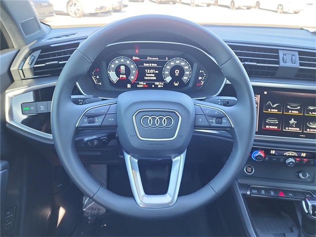 New 2025 Audi Q3 2.0T Premium image 14