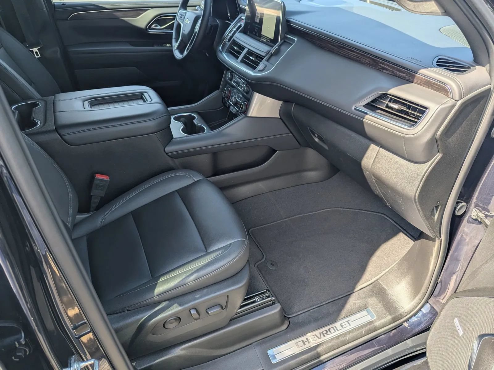 Used 2024 Chevrolet Tahoe LT AWD/4WD image 12