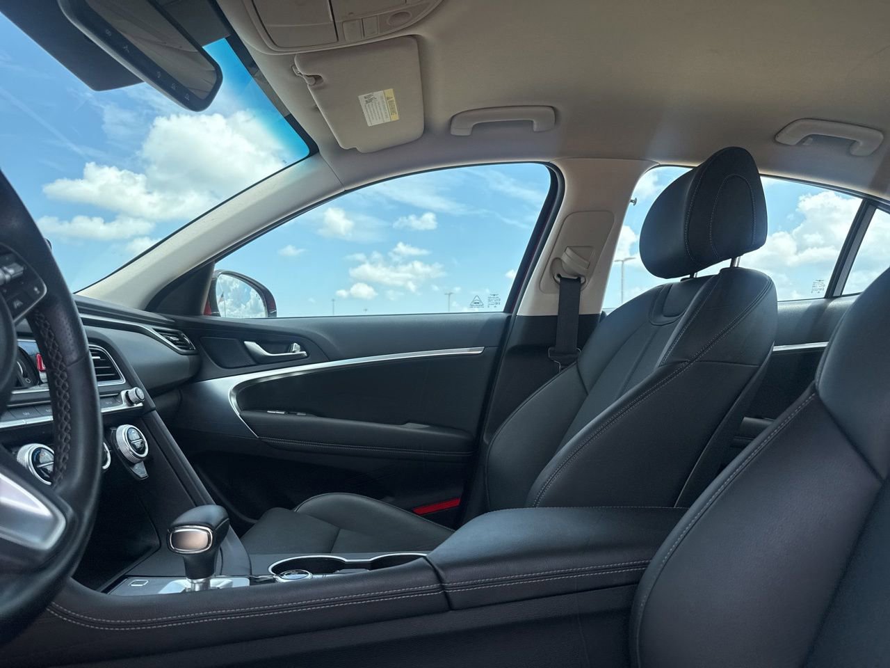 Used 2022 Genesis G70 2.0T RWD image 38