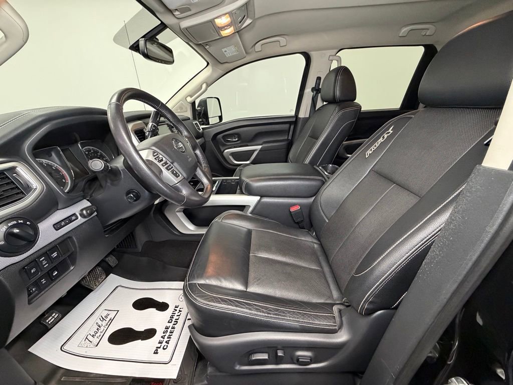 Used 2019 Nissan Titan PRO-4X image 4