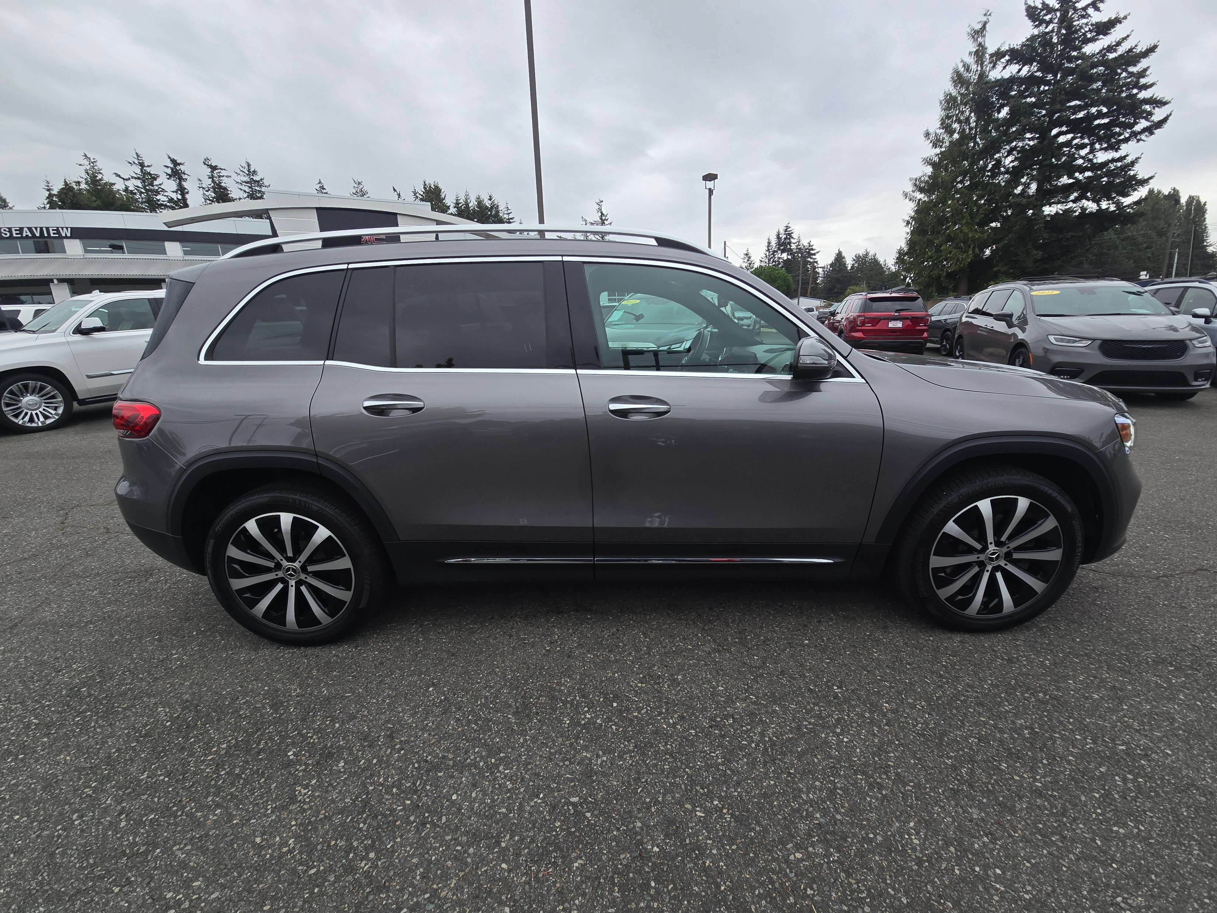 Used 2022 Mercedes-Benz GLB 250 4MATIC image 8