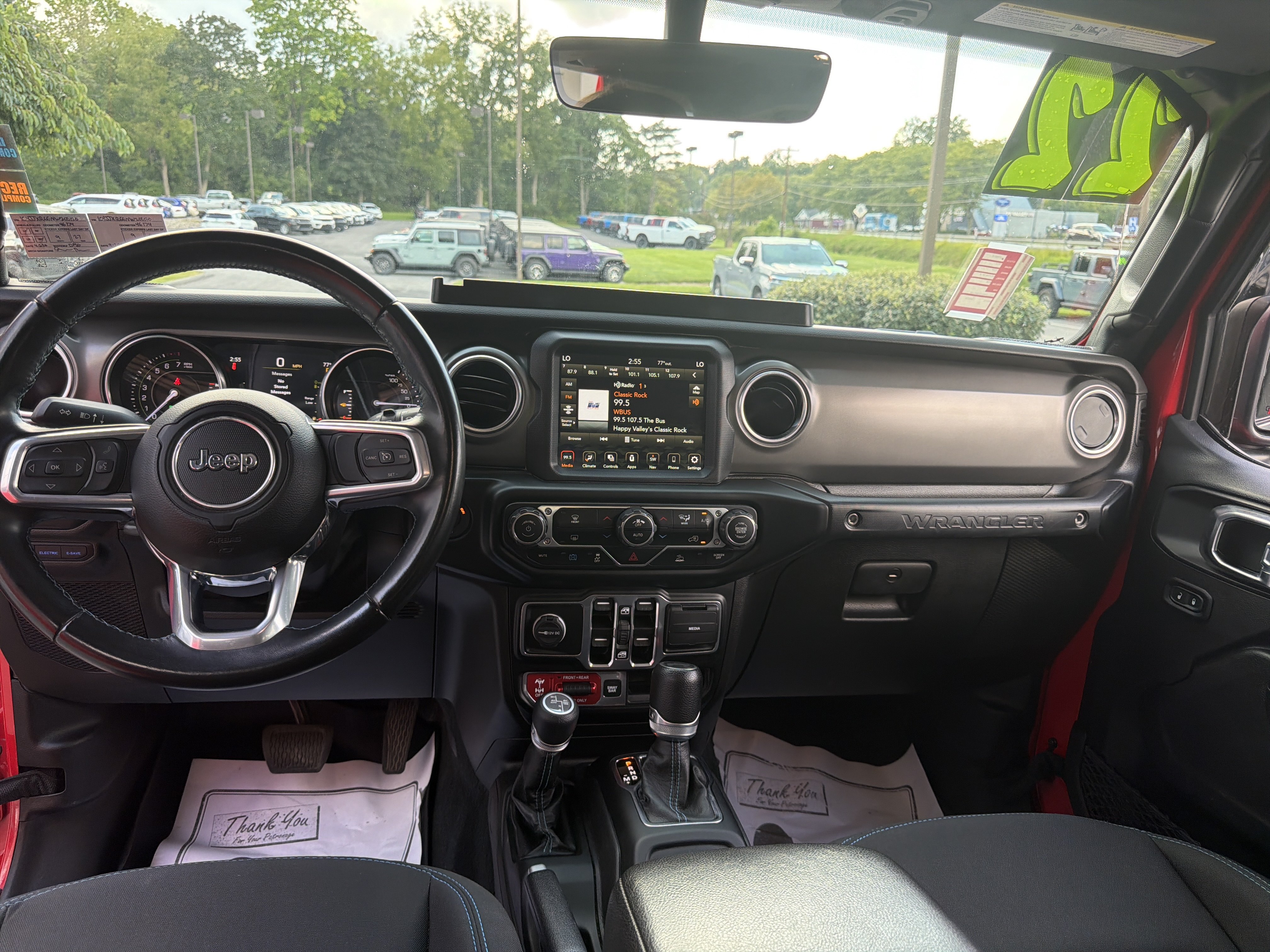 Used 2022 Jeep Wrangler Unlimited Rubicon 4xe AWD/4WD image 14