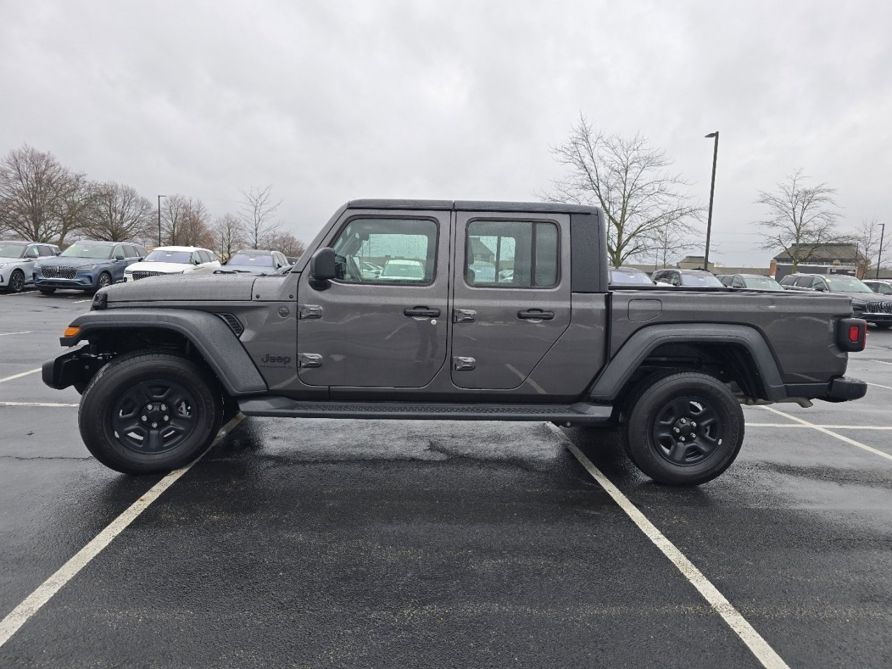 Used 2024 Jeep Gladiator Sport image 15