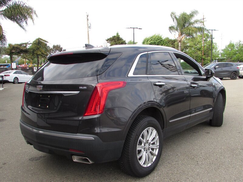 Used 2017 Cadillac XT5 FWD image 7