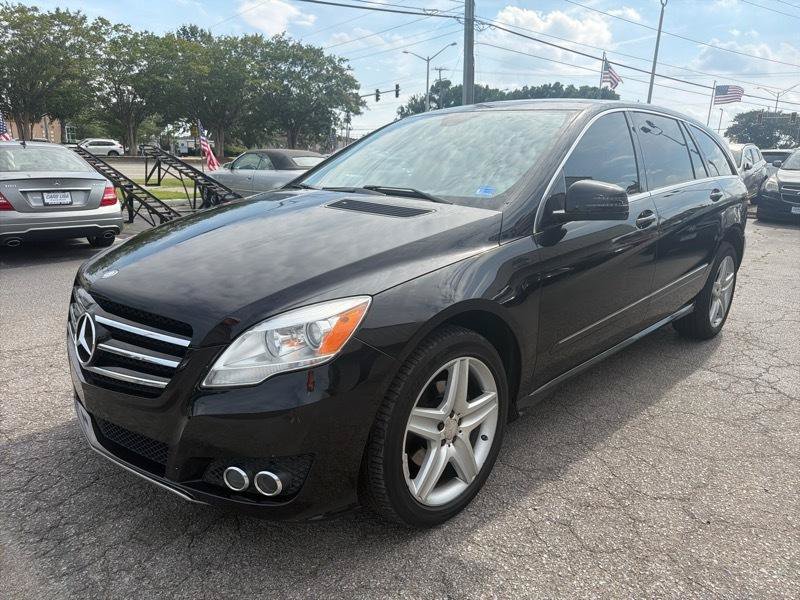 Used 2011 Mercedes-Benz R 350 4MATIC image 4