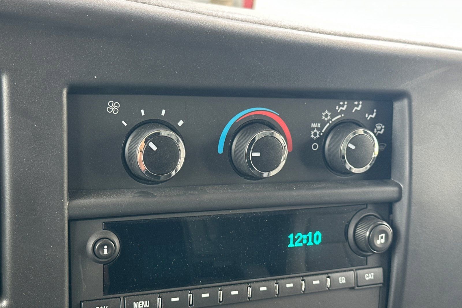 New 2024 Chevrolet Express 3500 w/ Power Convenience Package image 17