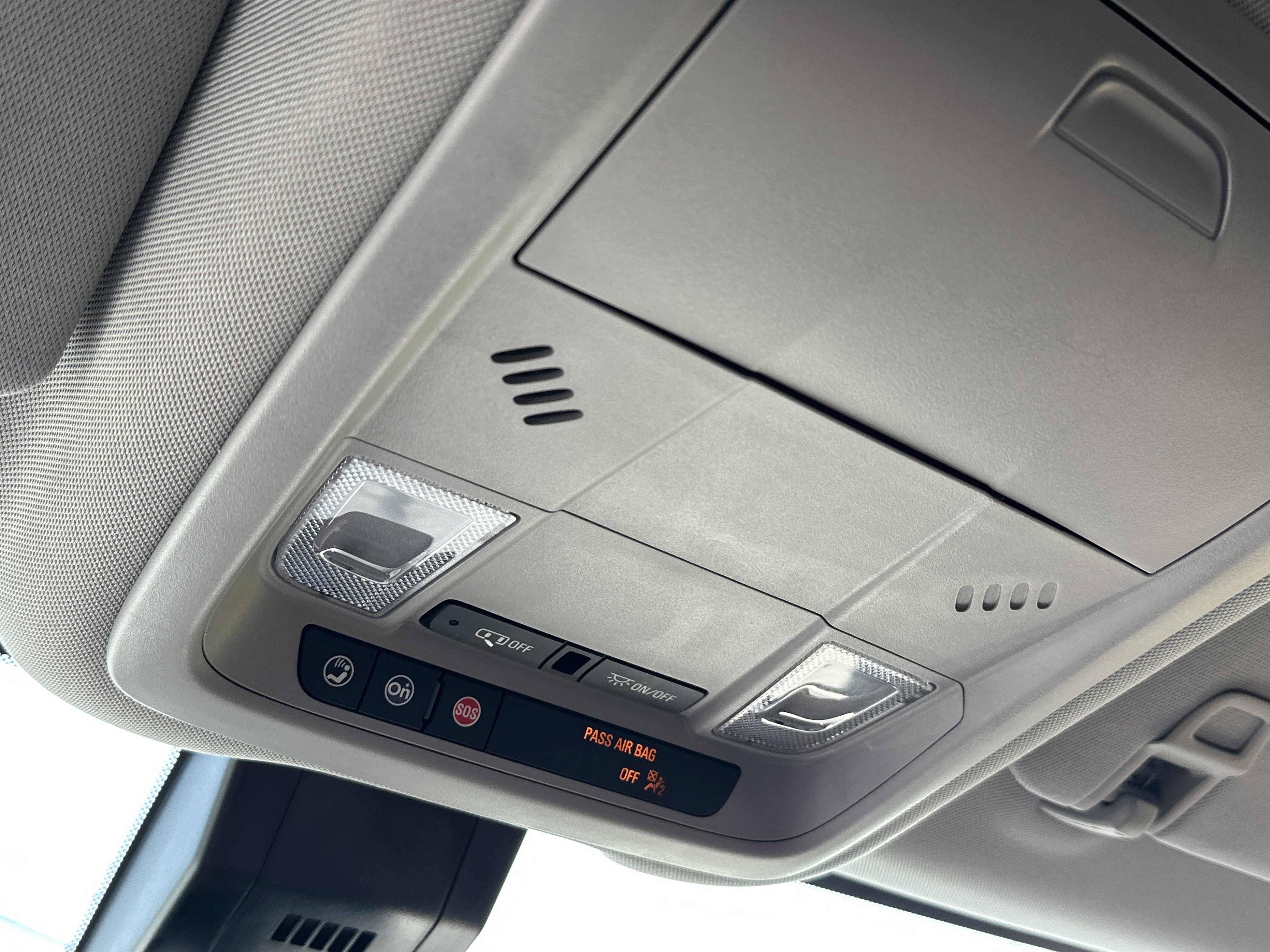 Used 2024 GMC Terrain SLE image 21