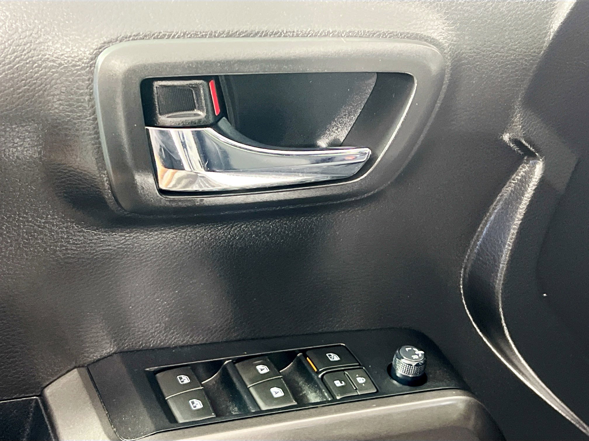 Used 2022 Toyota Tacoma TRD Sport w/ Technology Package image 16