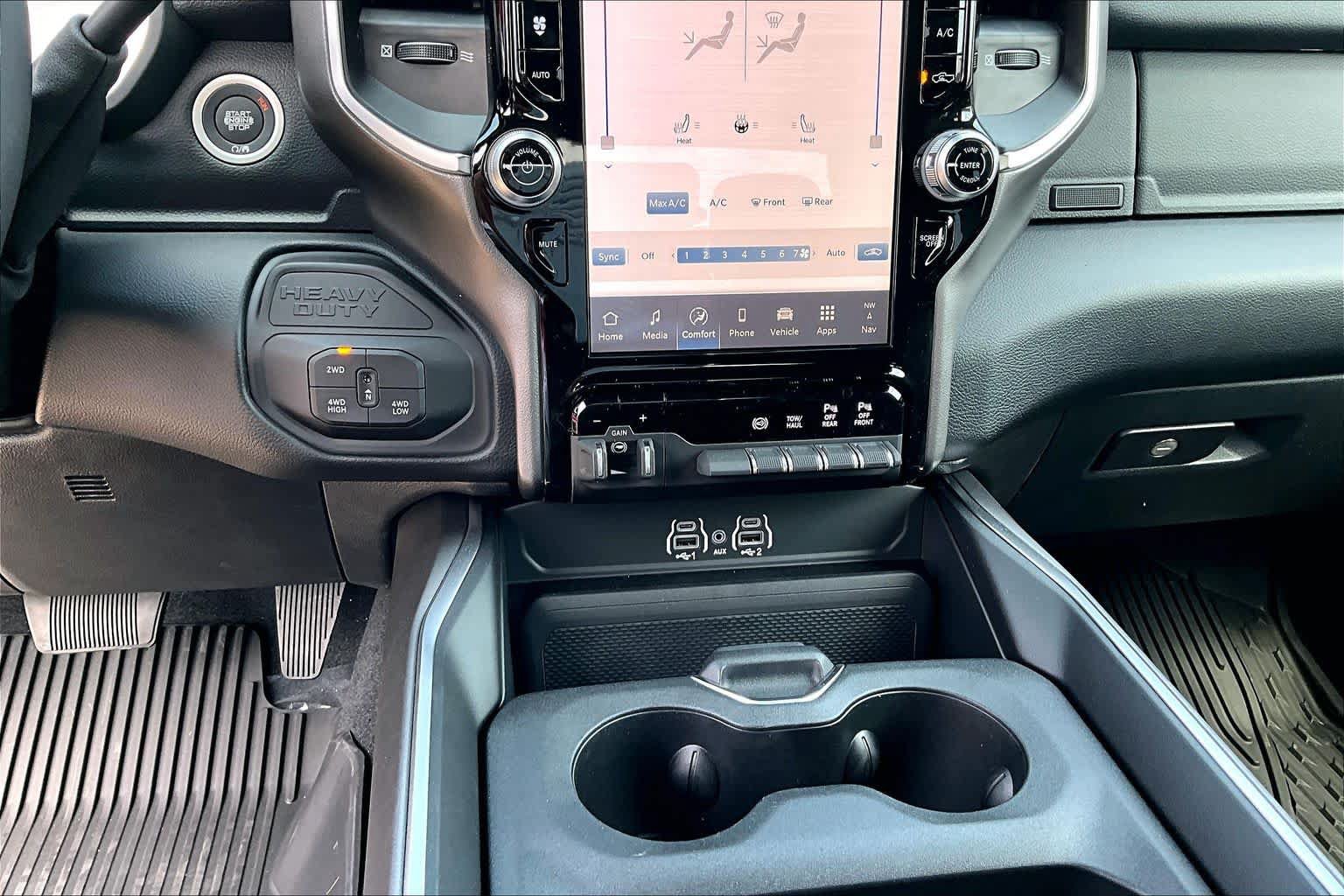 New 2026 RAM 3500 Big Horn AWD/4WD image 19