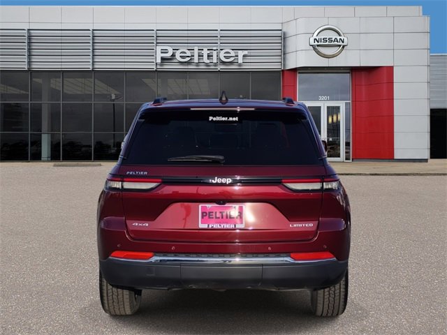 Used 2024 Jeep Grand Cherokee Limited image 5