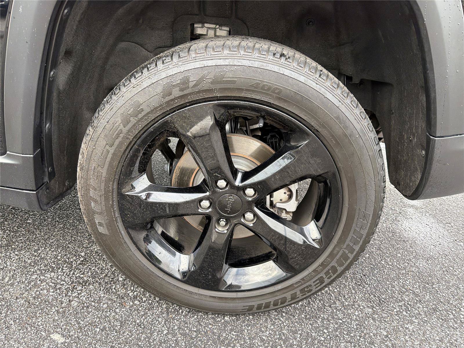Used 2024 Jeep Grand Cherokee Altitude AWD/4WD image 19