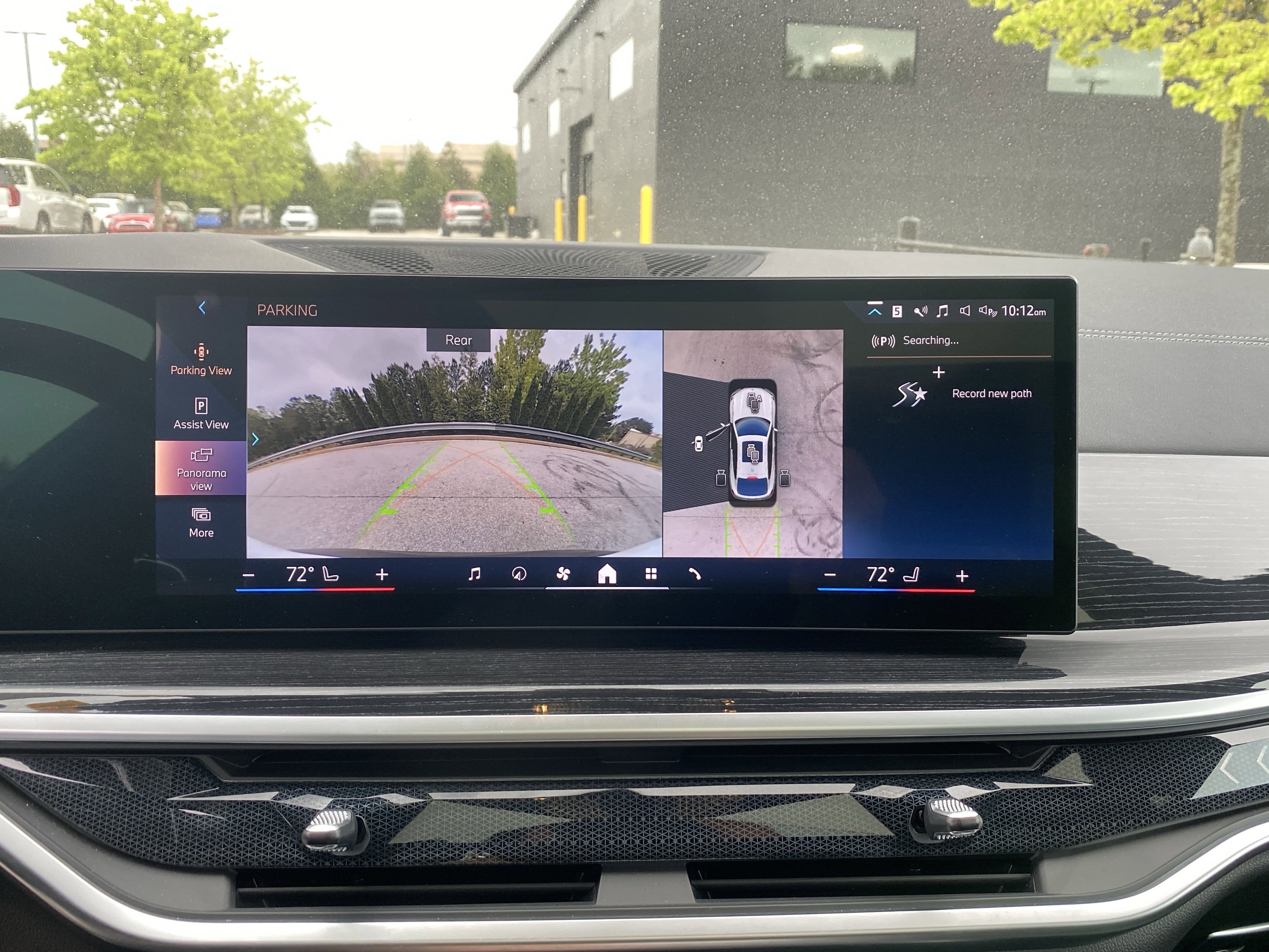 Used 2024 BMW X6 xDrive40i w/ Parking Assistance Package image 23