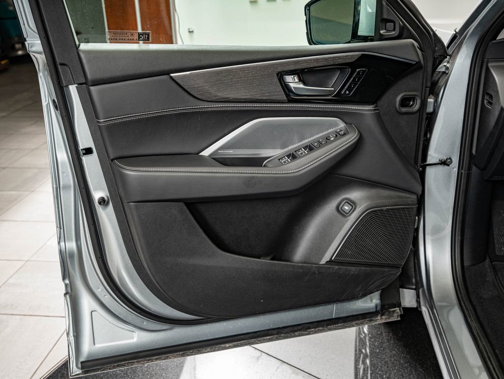 Certified 2026 Acura MDX w/ Advance Package image 17