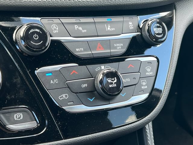 New 2027 Chrysler Pacifica Limited FWD image 27