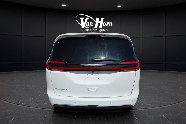 New 2026 Chrysler Pacifica Select FWD image 12
