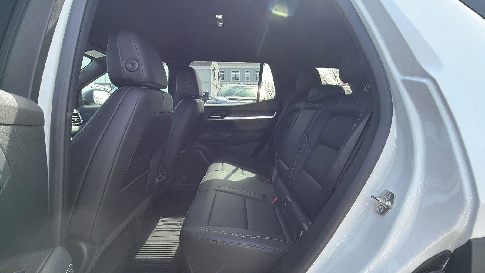 New 2026 GMC Terrain Elevation w/ Elevation Premium Package AWD/4WD image 33
