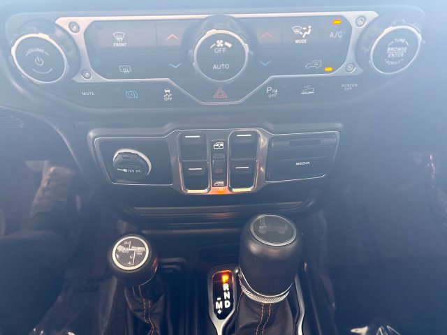 Used 2023 Jeep Wrangler Unlimited Sahara AWD/4WD image 18