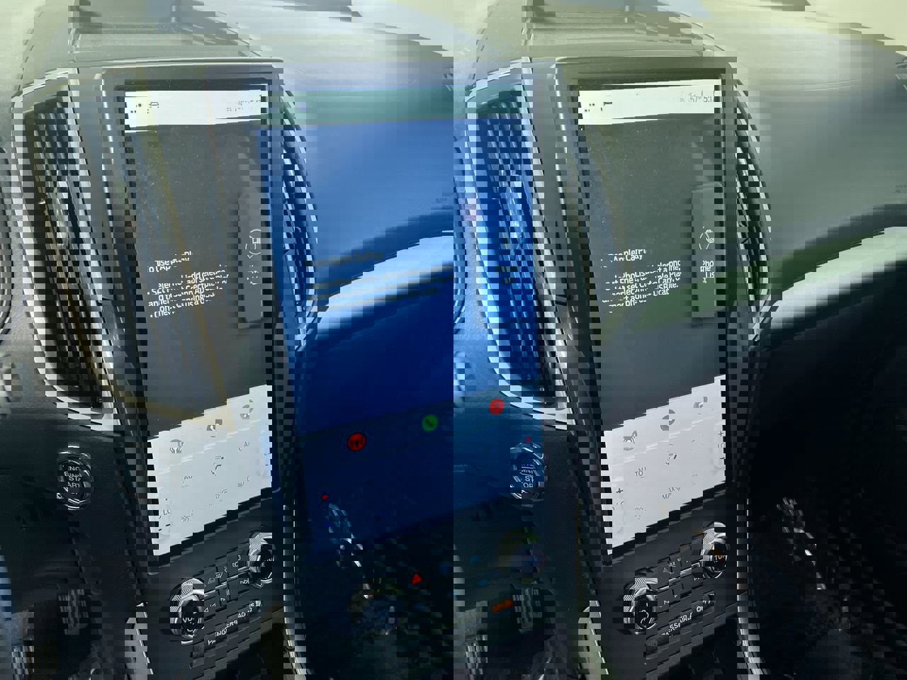 Used 2022 Ford Edge SE w/ Black Appearance Package image 26