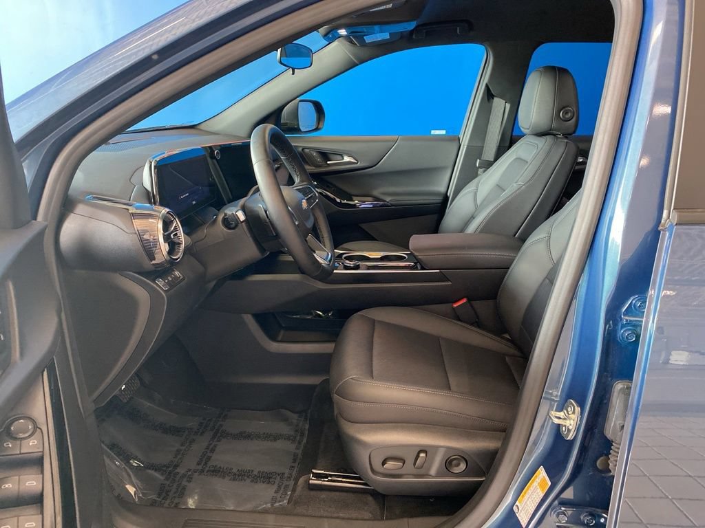 New 2026 Chevrolet Equinox LT w/ Convenience Package II AWD/4WD image 10