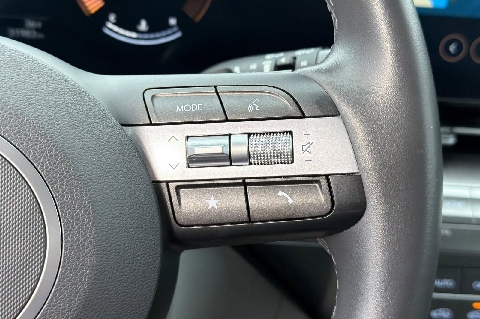 Used 2024 Hyundai Kona SEL image 37