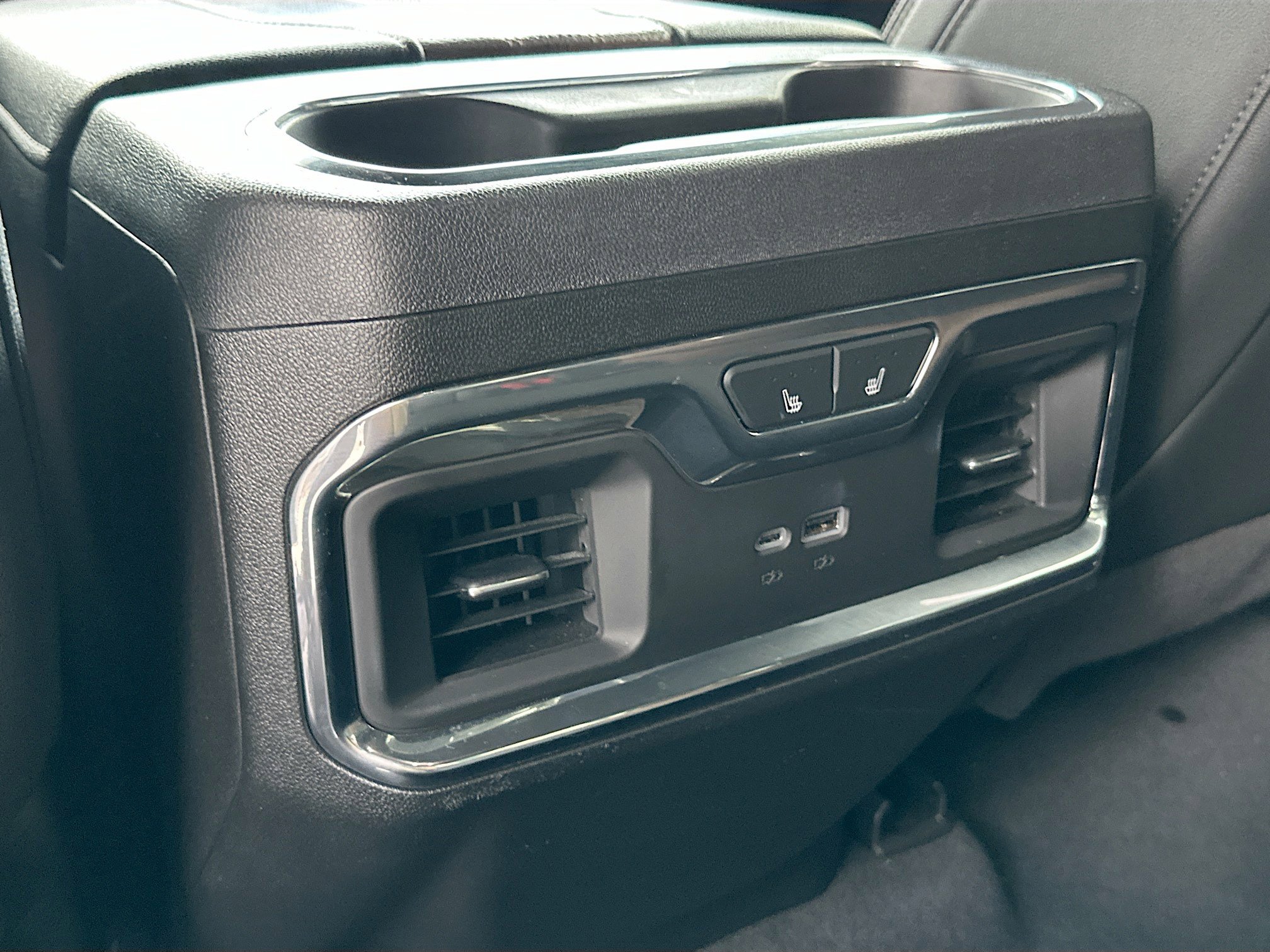 Used 2024 Chevrolet Silverado 1500 High Country w/ Technology Package image 26