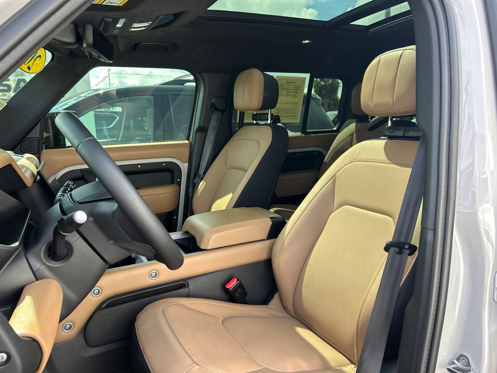 Used 2026 Land Rover Defender 130 X AWD/4WD image 19