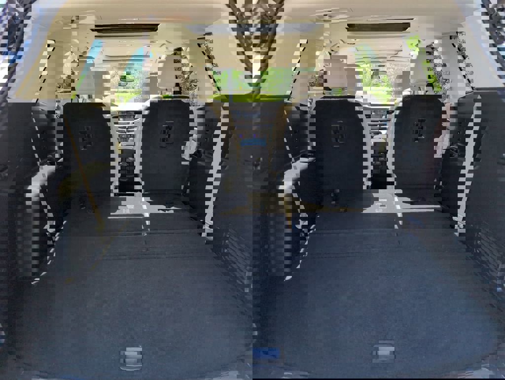 Used 2023 Buick Enclave Essence w/ Experience Buick Package image 8