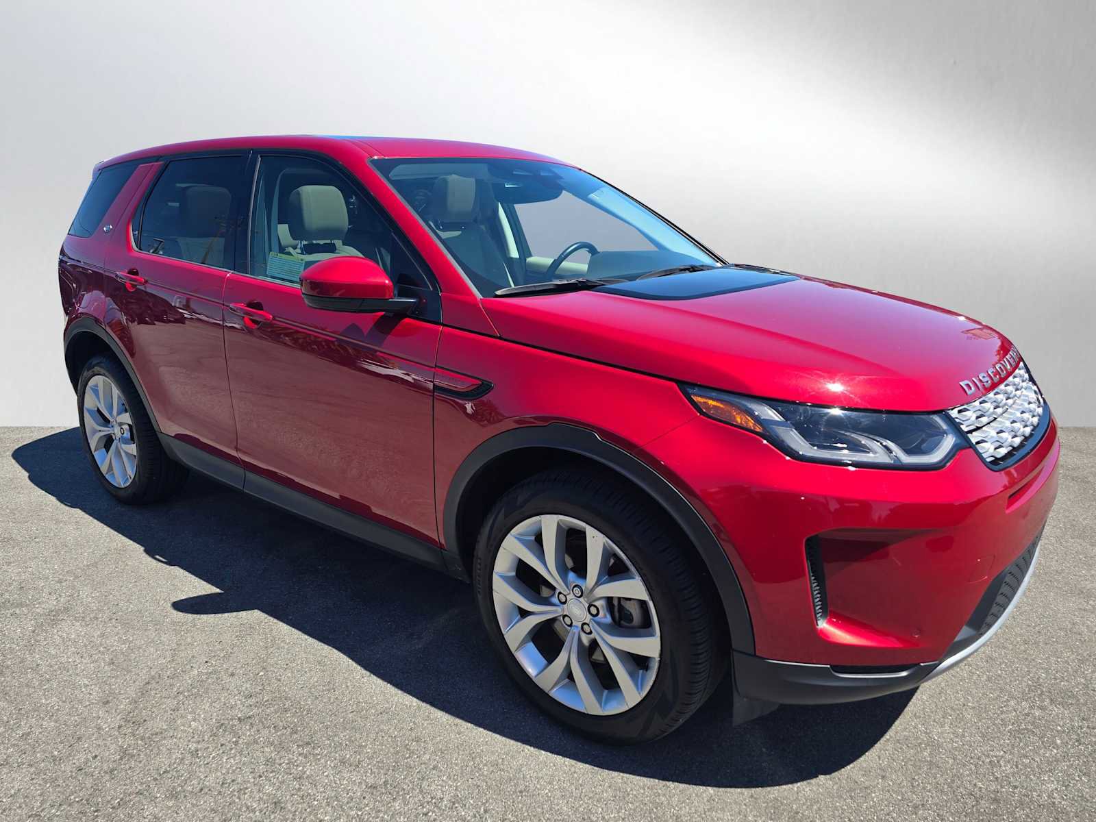 Used 2023 Land Rover Discovery Sport SE image 7