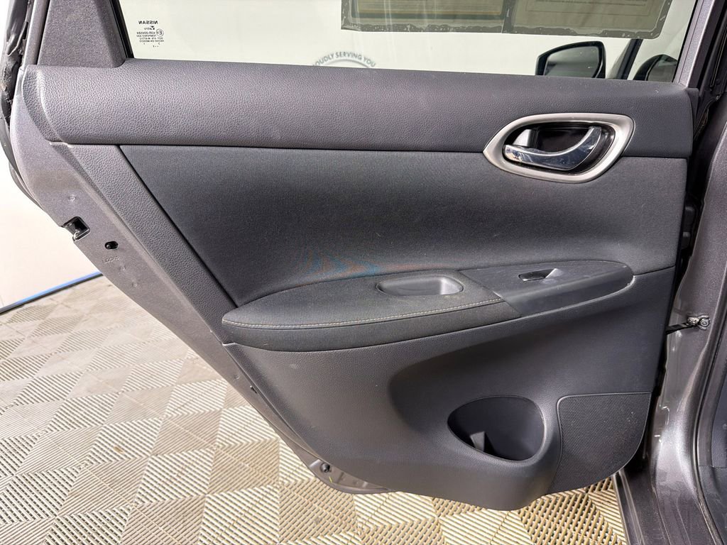 Used 2015 Nissan Sentra S image 21