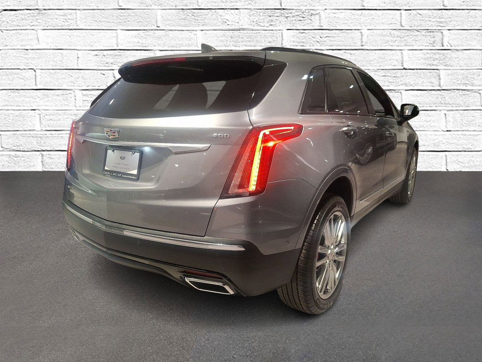 Certified 2023 Cadillac XT5 Sportv w/ Technology Package image 5