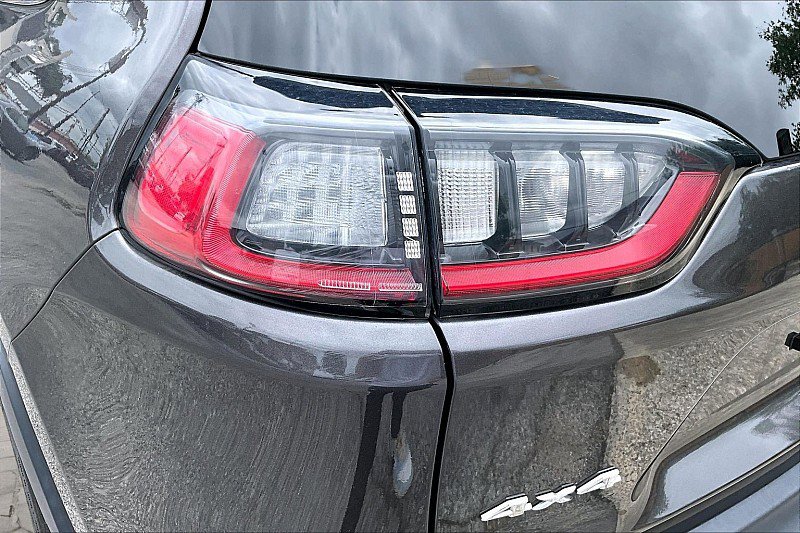 Used 2019 Jeep Cherokee Limited AWD/4WD image 26