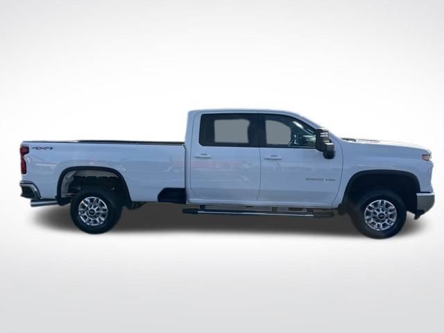 Used 2024 Chevrolet Silverado 2500 LT image 7