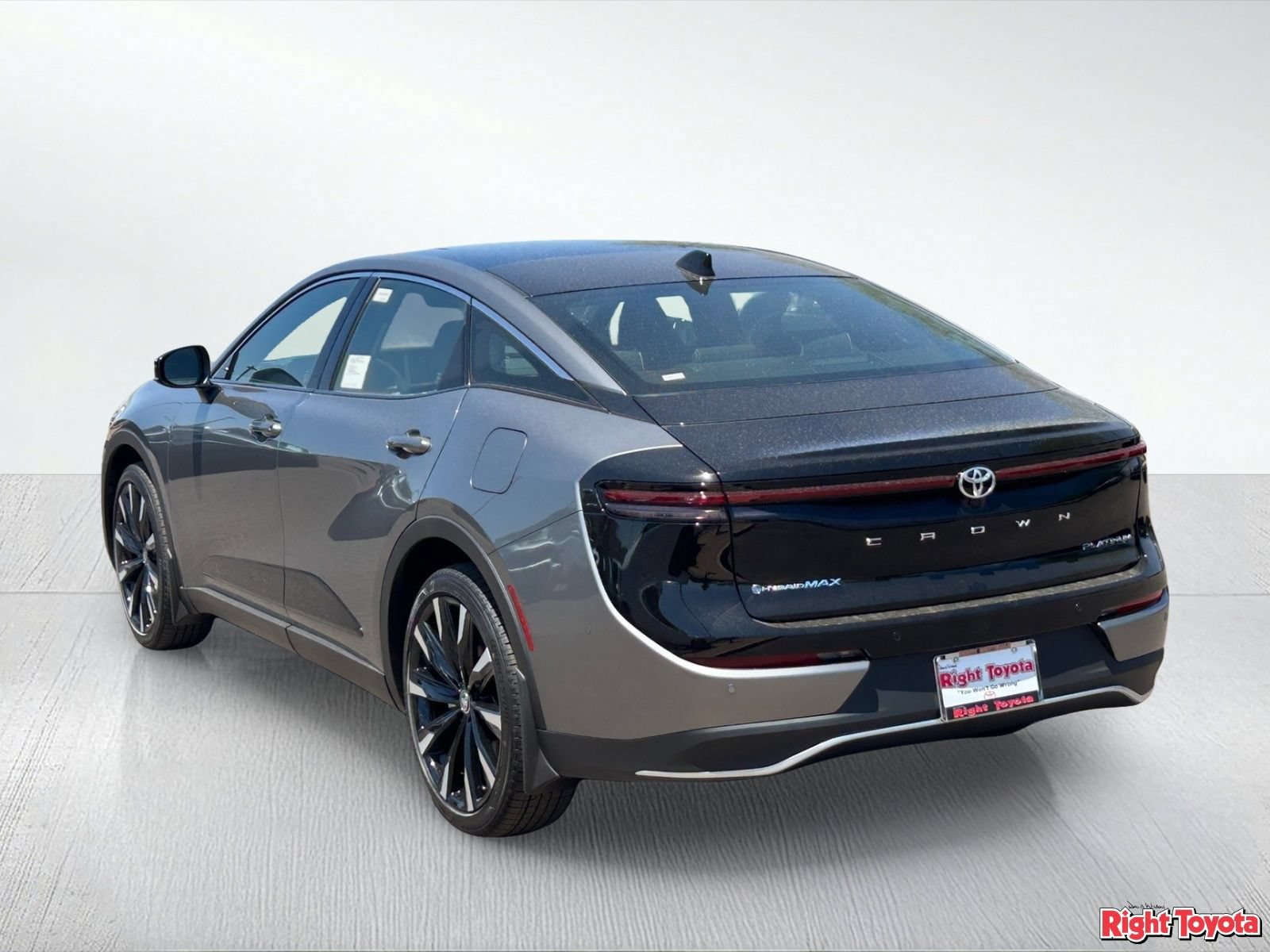 New 2026 Toyota Crown Platinum AWD/4WD image 4