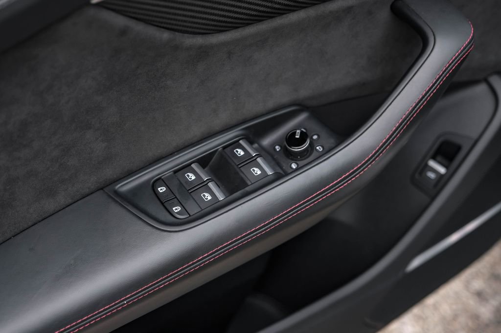 Used 2021 Audi RS Q8 image 46