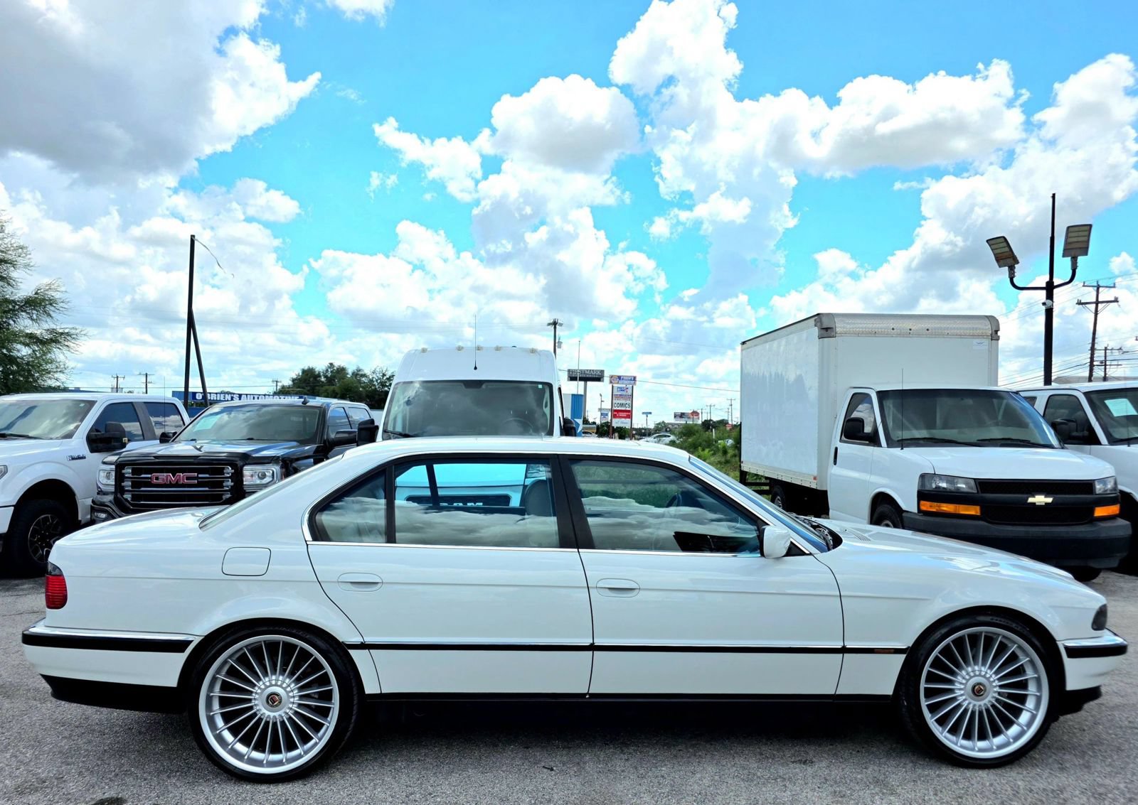 Used 1995 BMW 740iL RWD image 2