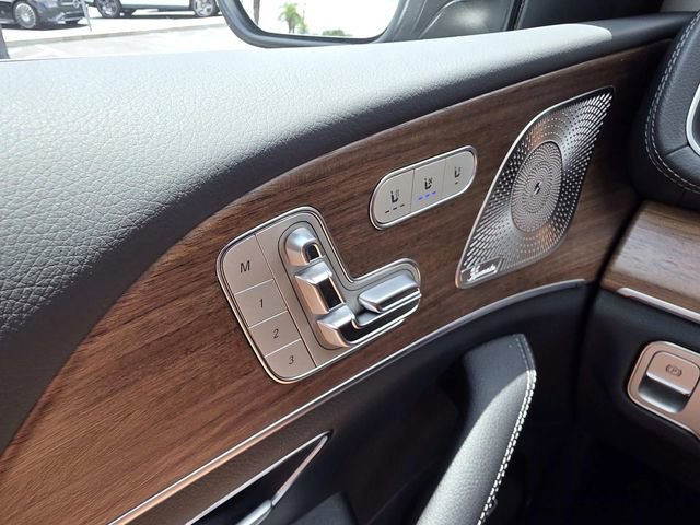 New 2025 Mercedes-Benz GLS 450 4MATIC image 14
